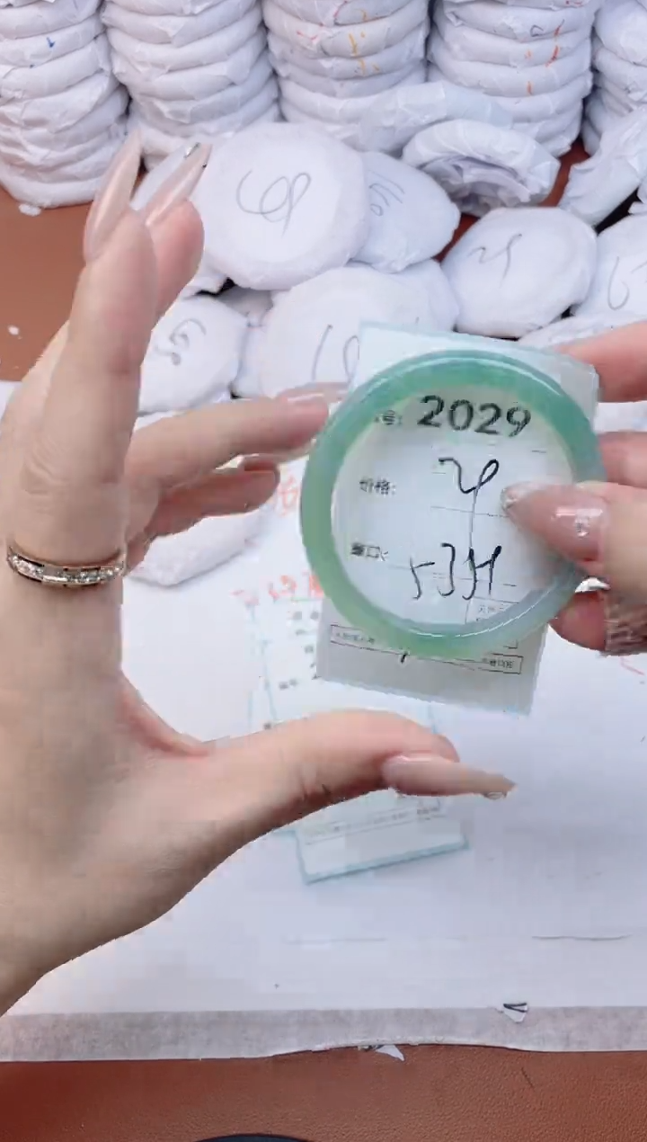【闪购商品】玛瑙/玉髓手镯未镶嵌2029