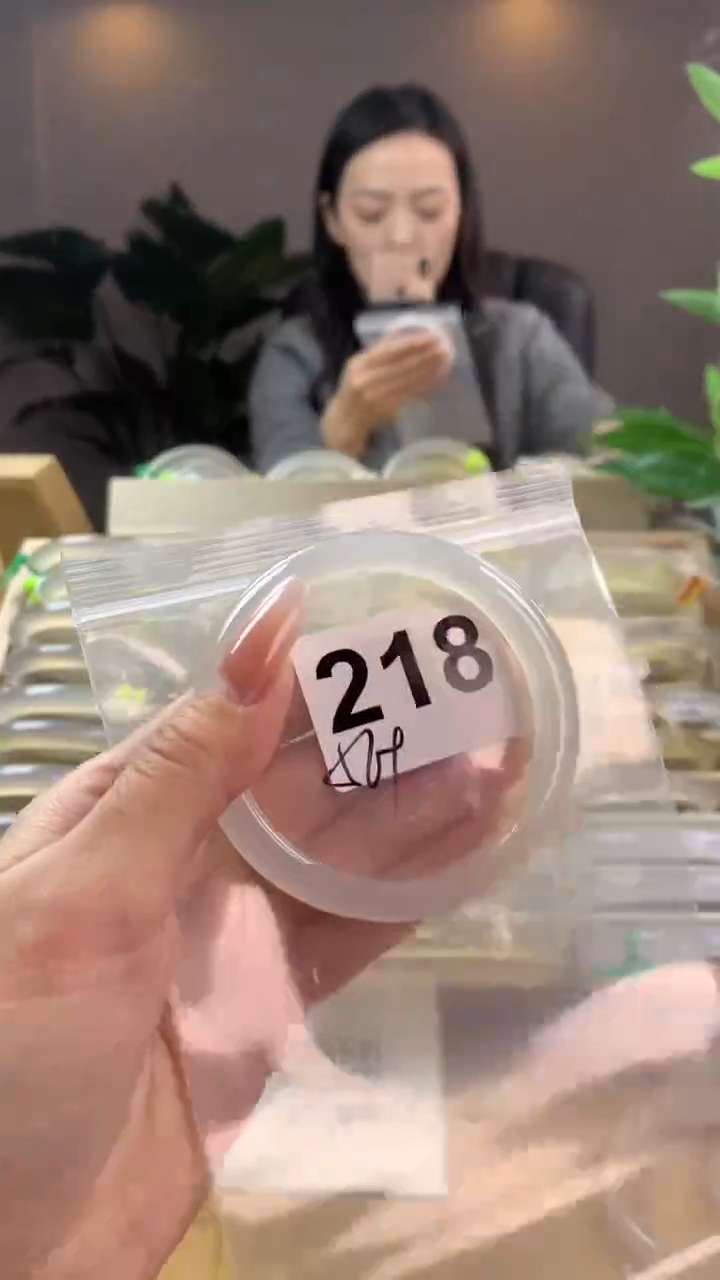 【闪购商品】玛瑙/玉髓手镯未镶嵌218