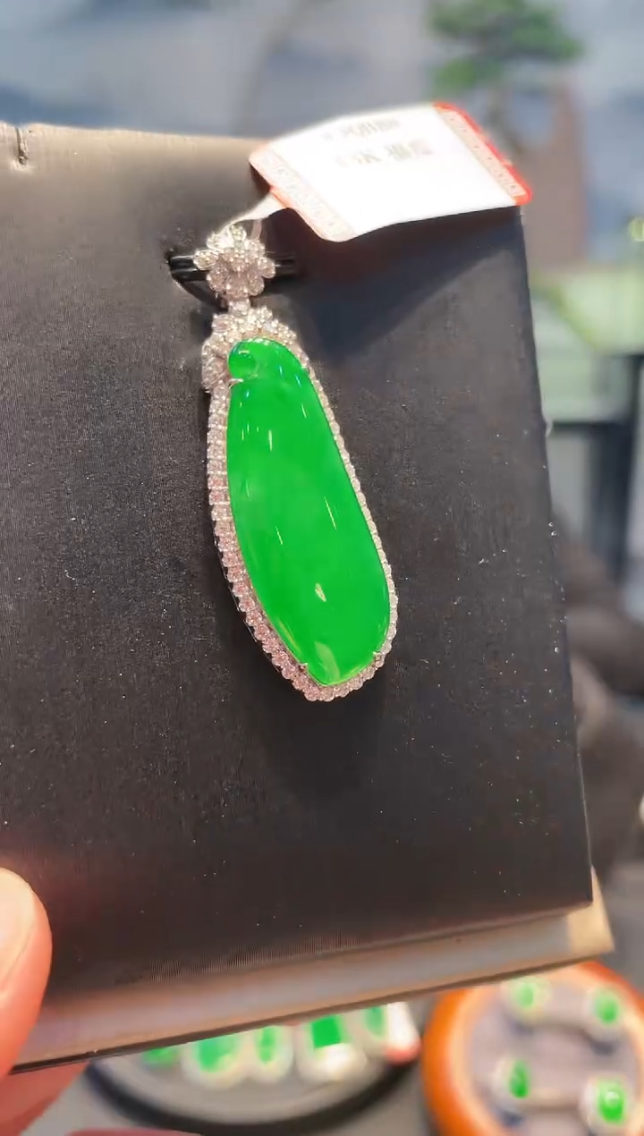 【闪购商品】翡翠颈饰18K金镶嵌A51天然A货翡翠