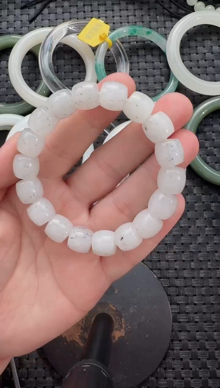 颈饰未镶嵌和田玉12*11青花手串