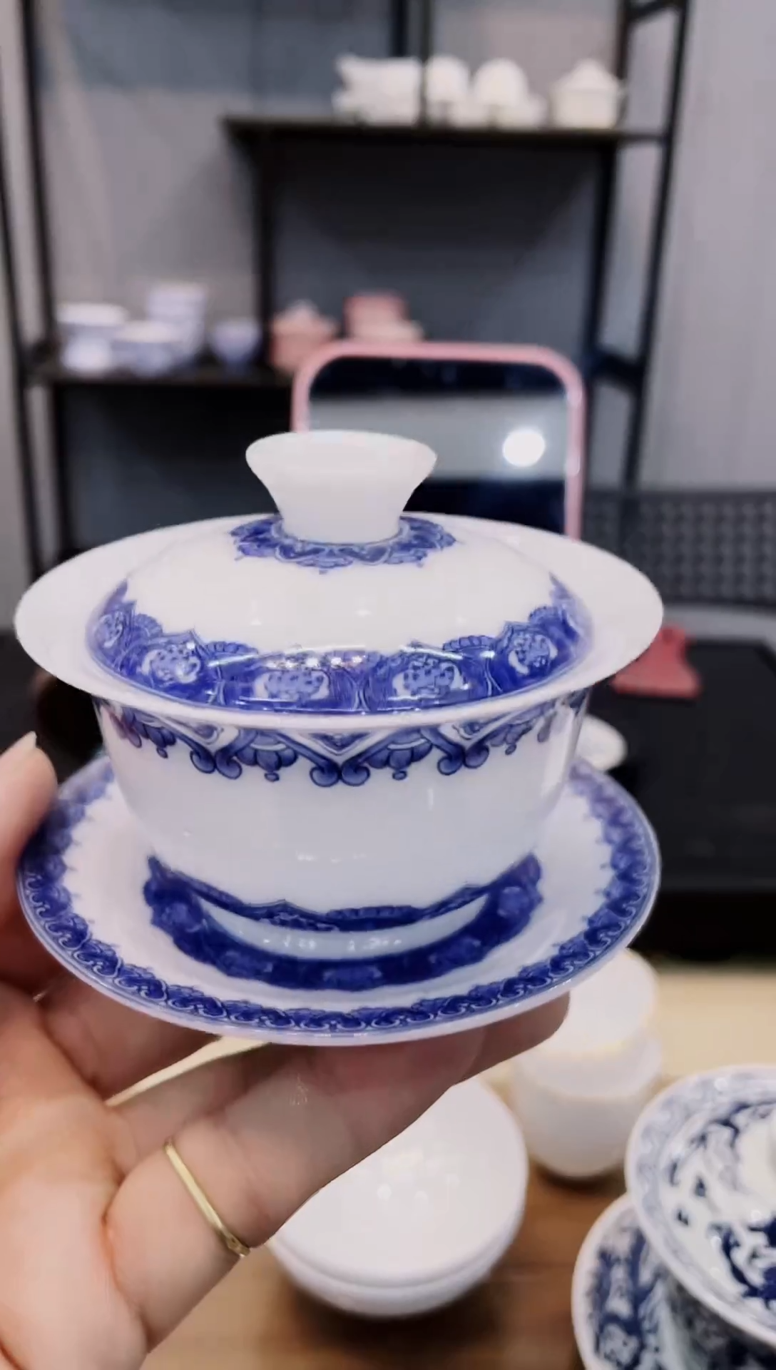 【闪购商品】【席欢李商城】冰种玉瓷蓝花边盖碗