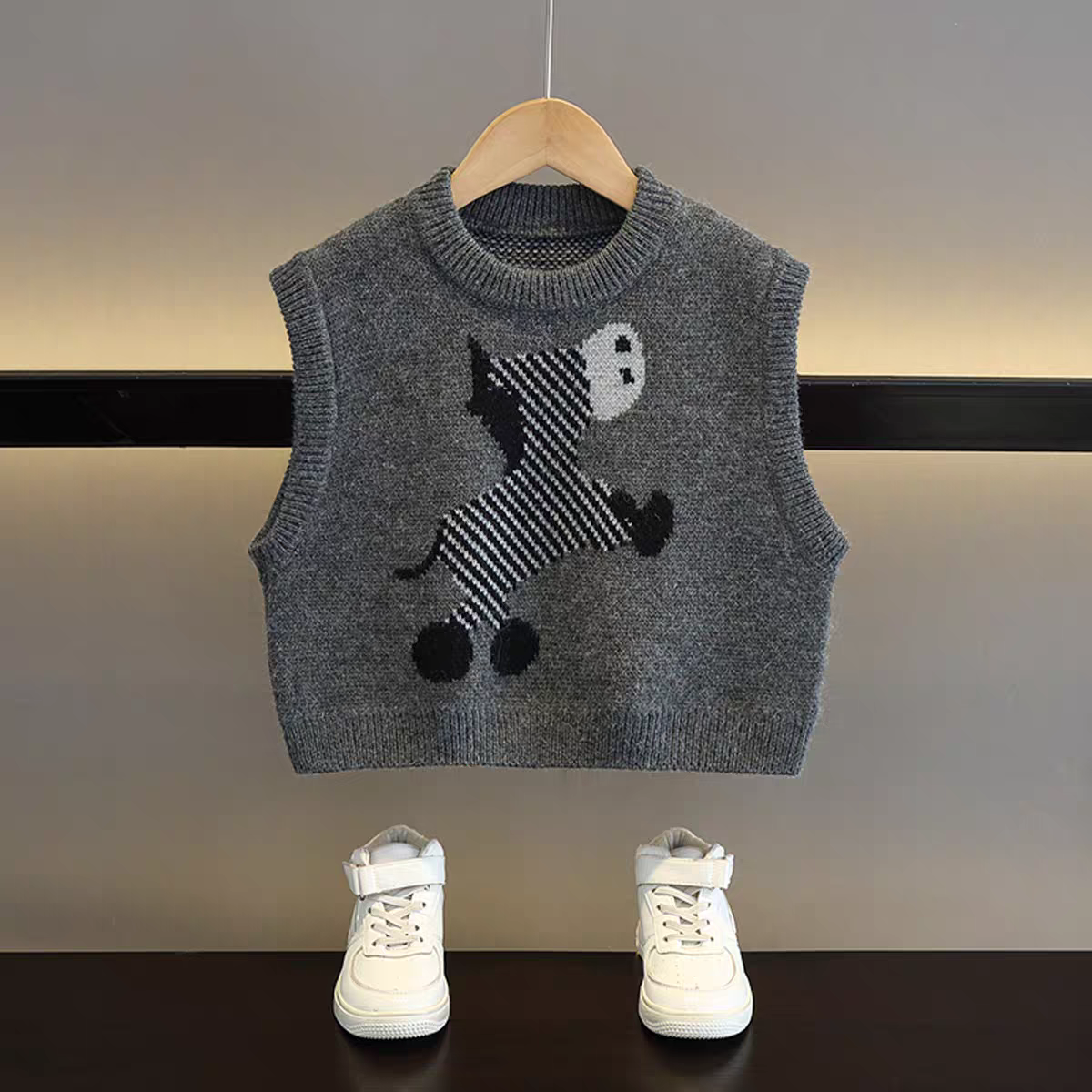 儿童马甲秋冬外穿洋气2025新款女童背心春秋男童斑马针织坎肩毛衣
