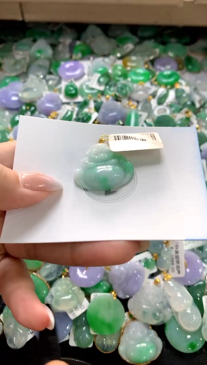 颈饰18K金镶嵌翡翠1111111111111111