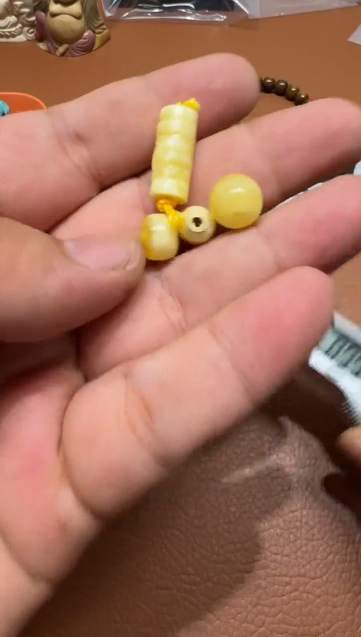 未镶嵌颈饰琥珀蜜蜡珠子