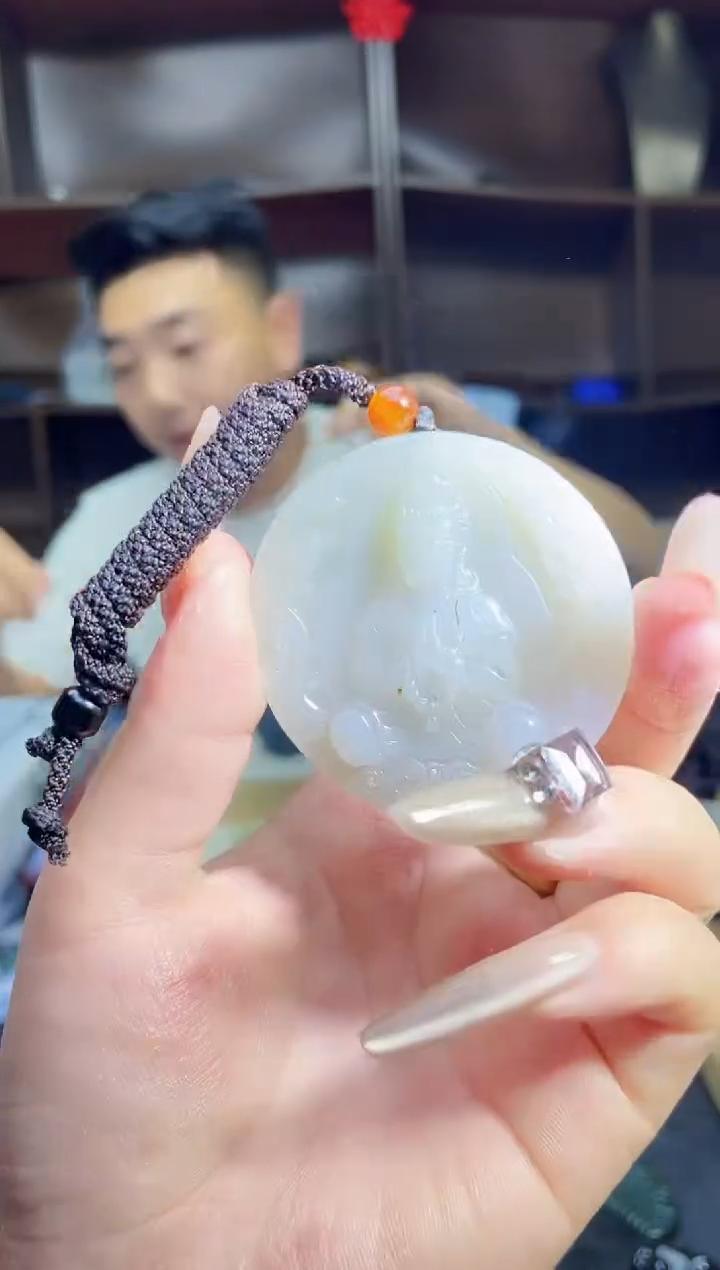 和田玉未镶嵌颈饰1