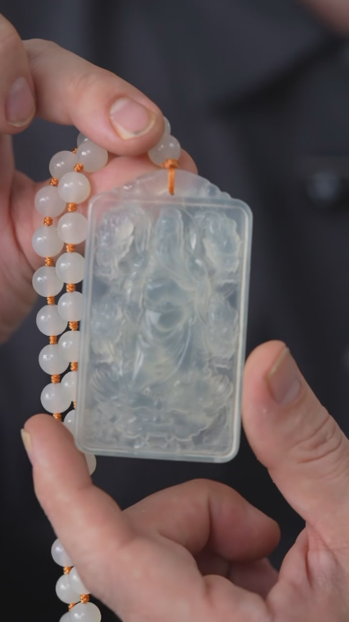 未镶嵌岫玉颈饰关公