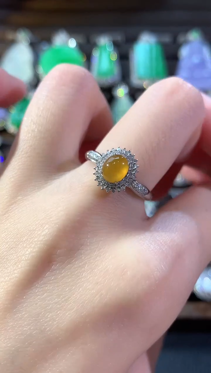 18K金镶嵌戒指翡翠冬日珠宝W14