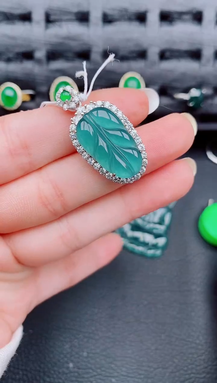 【闪购商品】翡翠颈饰银S925镶嵌天然a货翡翠802