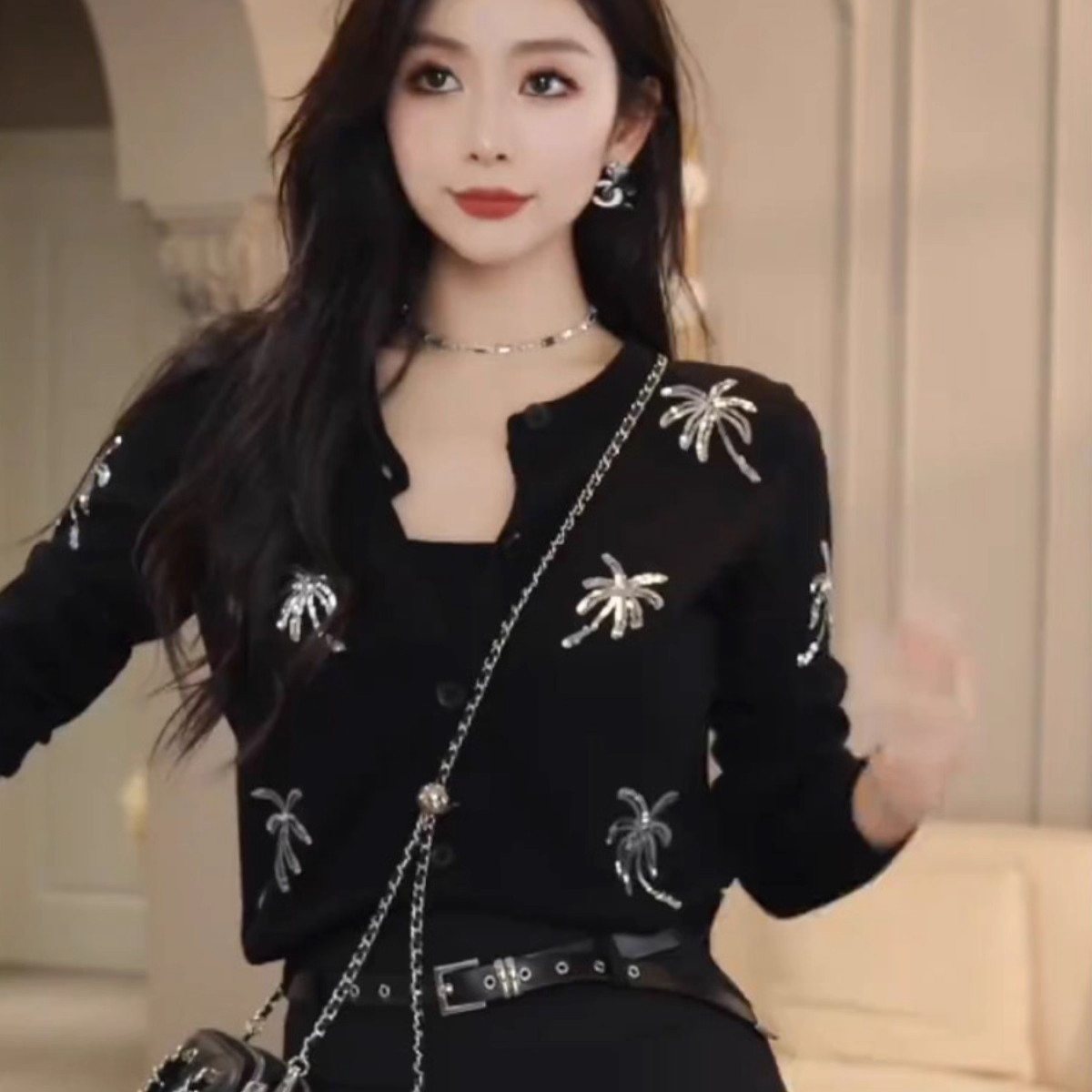 欧货黑色珠片绣花针织开衫女2025初秋新款设计感小众时髦洋气上衣