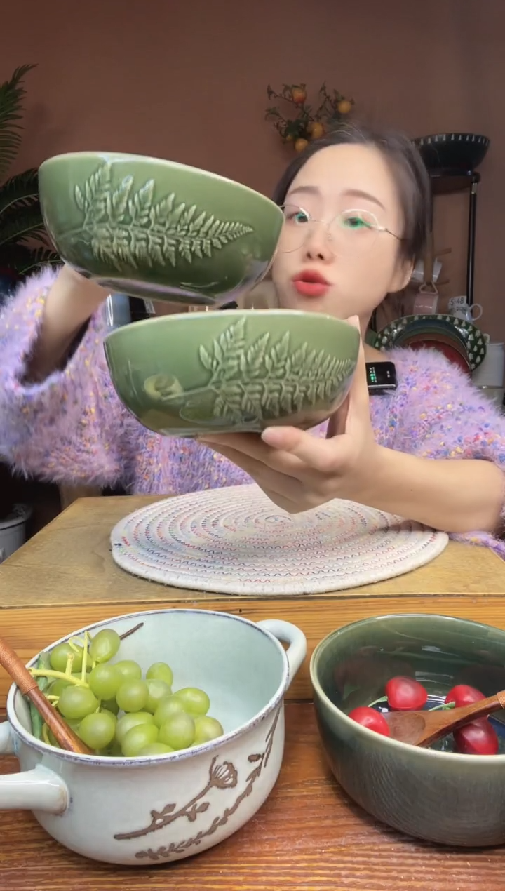 陶瓷6.3英寸绿色浮雕碗 2件 微瑕疵