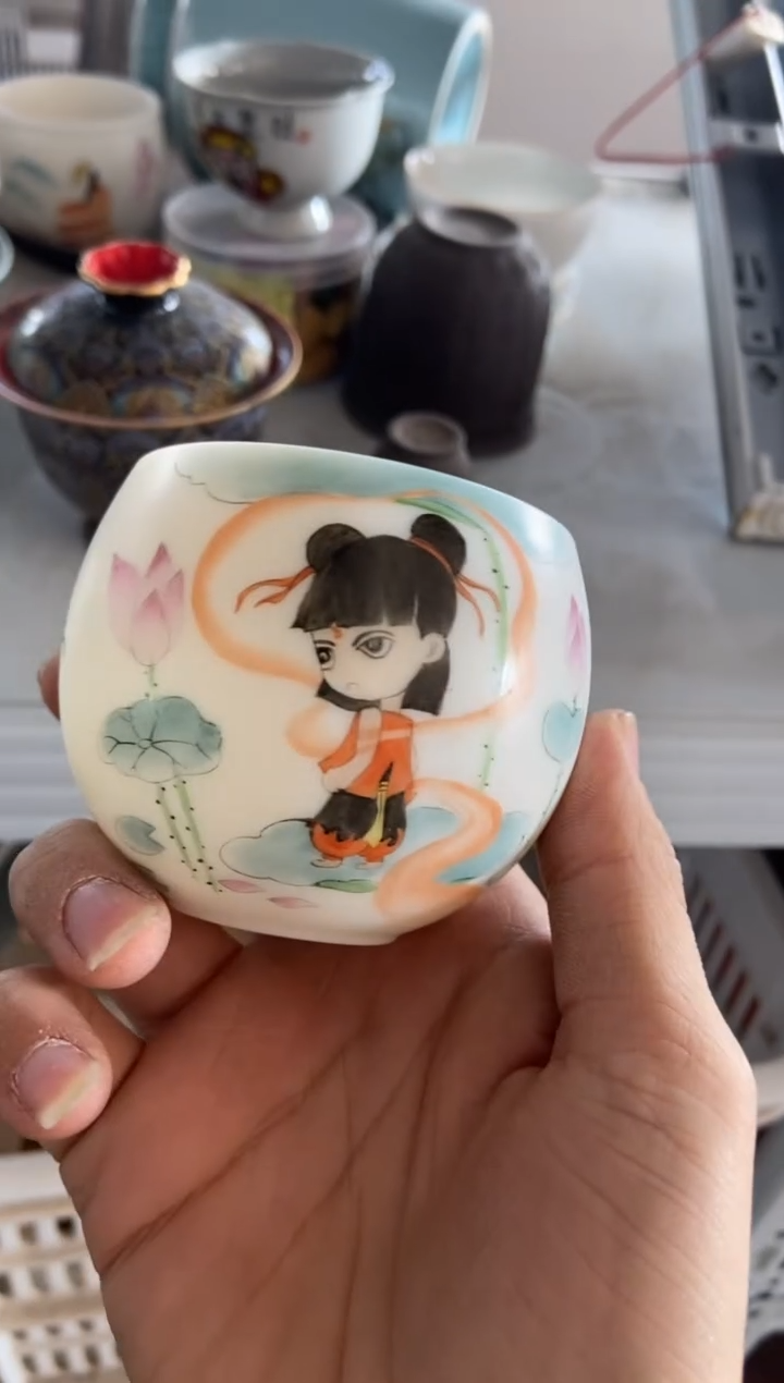 无运费险有瑕疵的摄影的产品有使用过的痕迹有点脏介意勿拍杯
