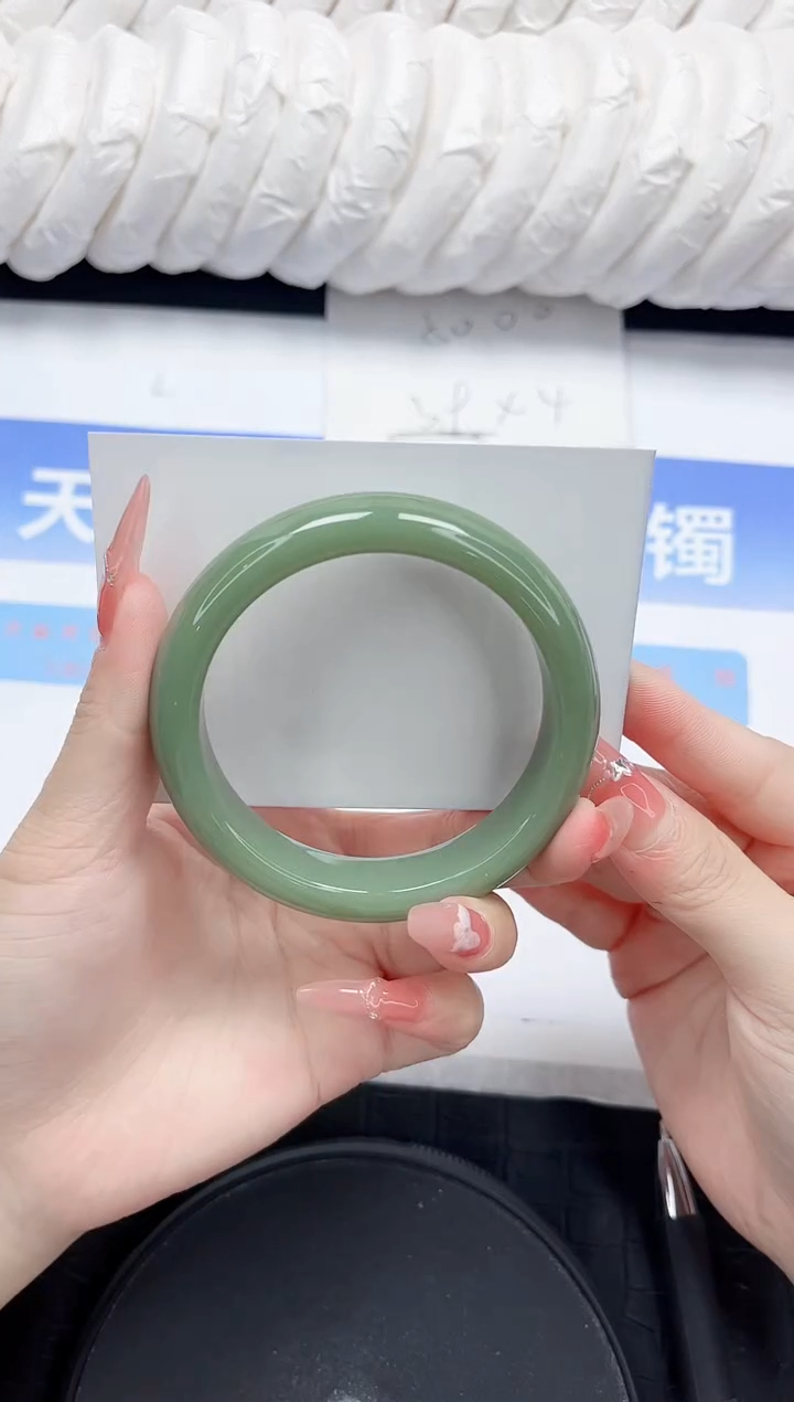 石英质玉手镯未镶嵌109-56