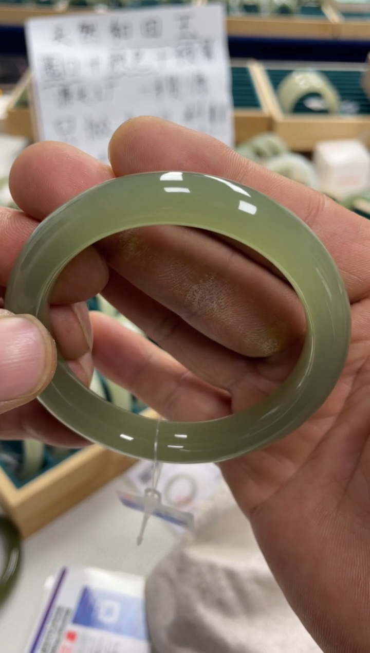 未镶嵌手镯和田玉我***福和田玉手镯66664