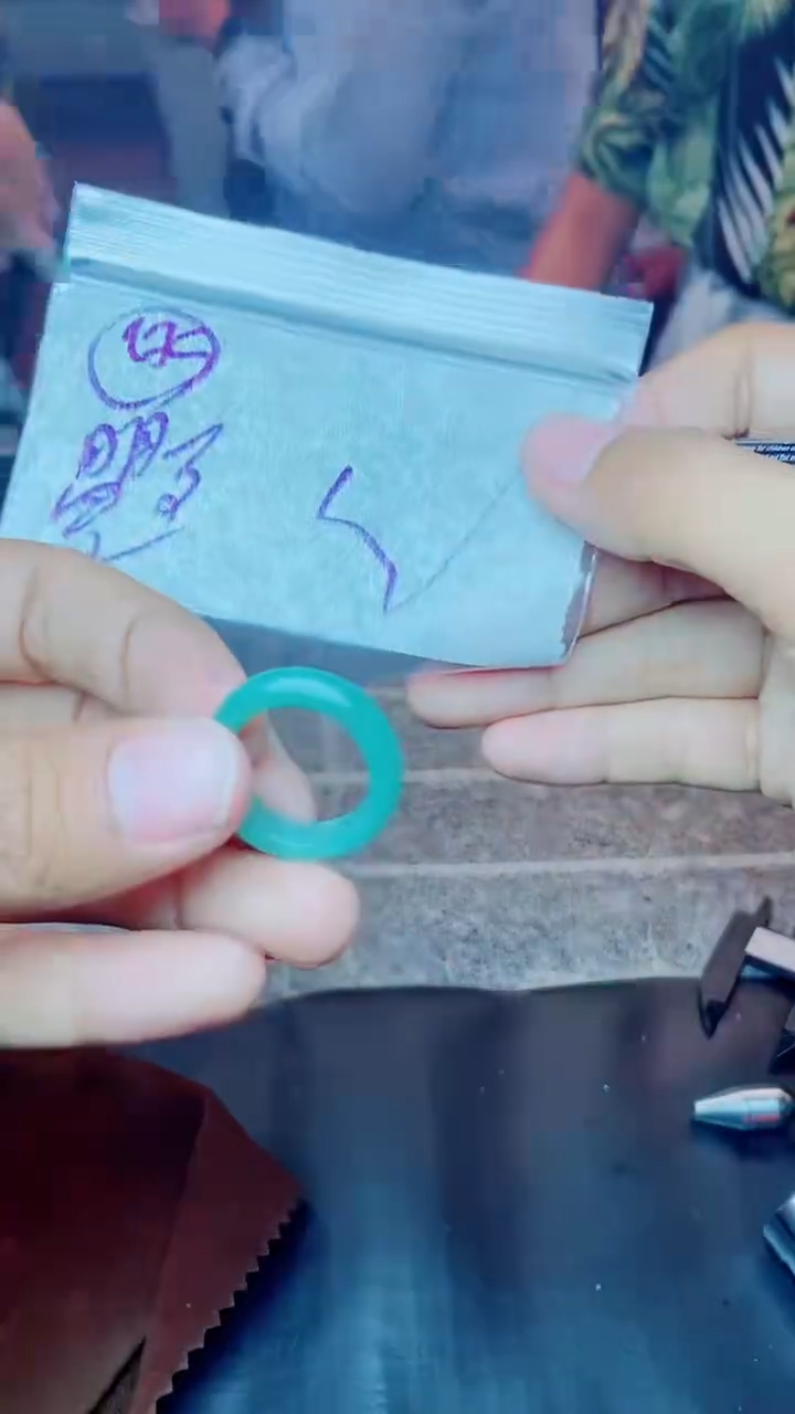 【闪购商品】定制翡翠未镶嵌戒圈