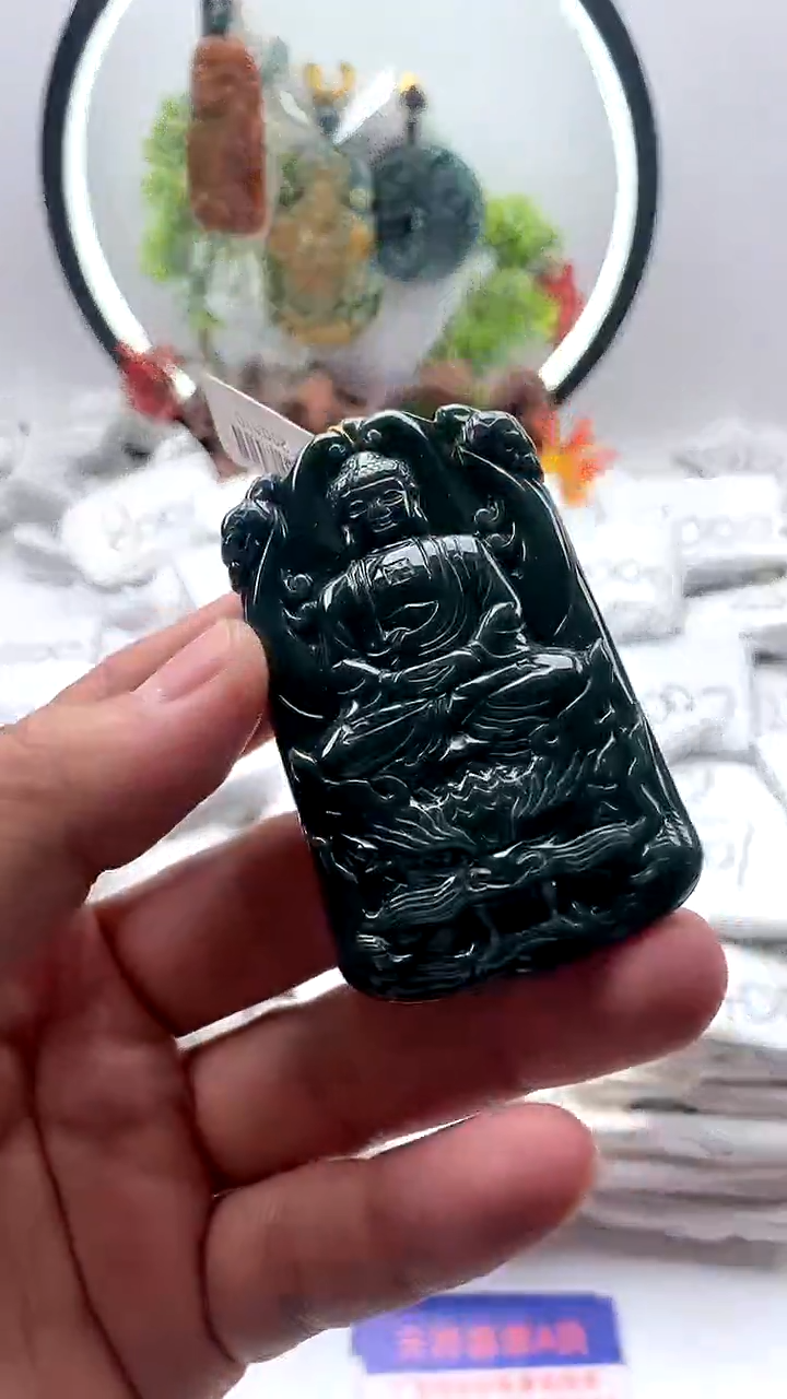 【闪购商品】翡翠颈饰未镶嵌大日如来