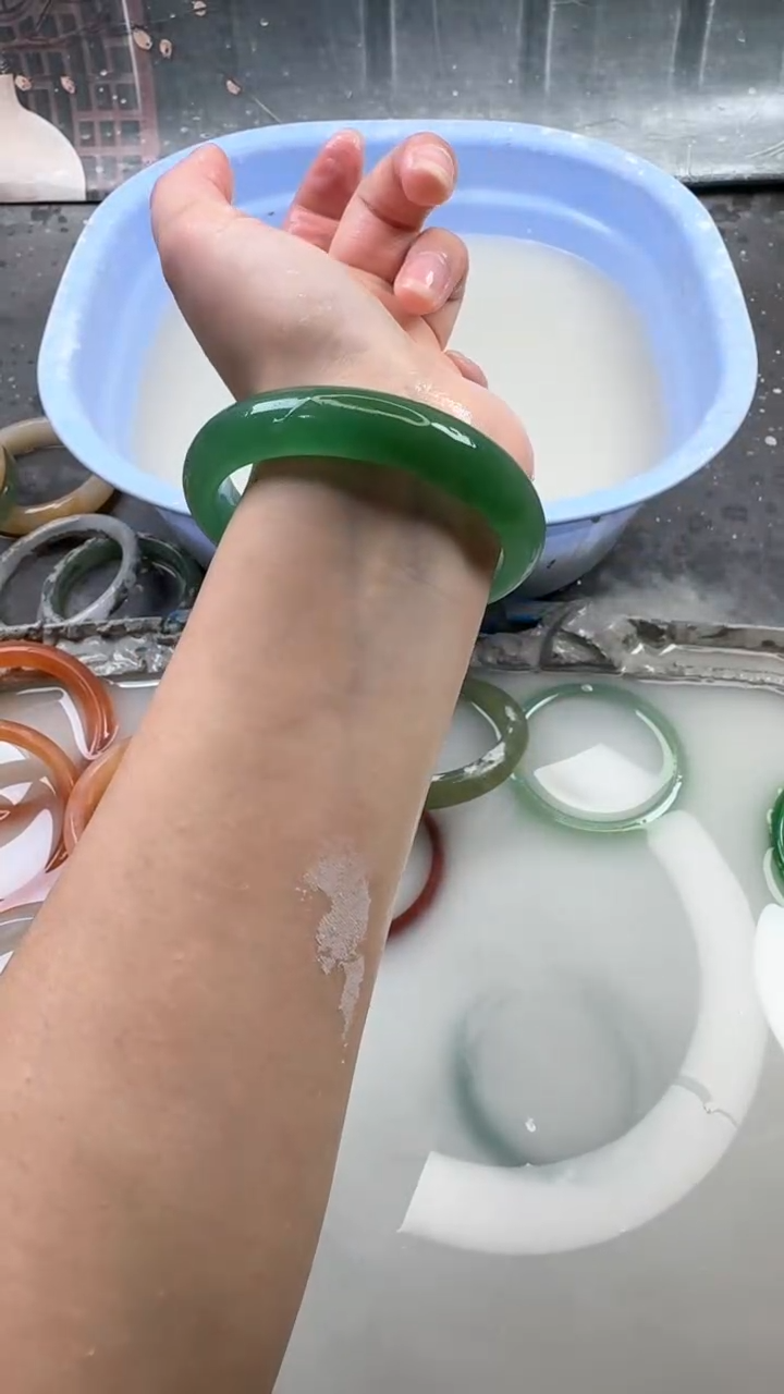 【闪购商品】石英质玉手镯未镶嵌104 6263