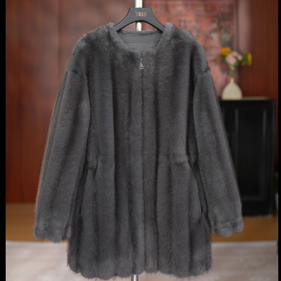 2025新款时尚百搭原创设计师新款 轻奢外套 2552