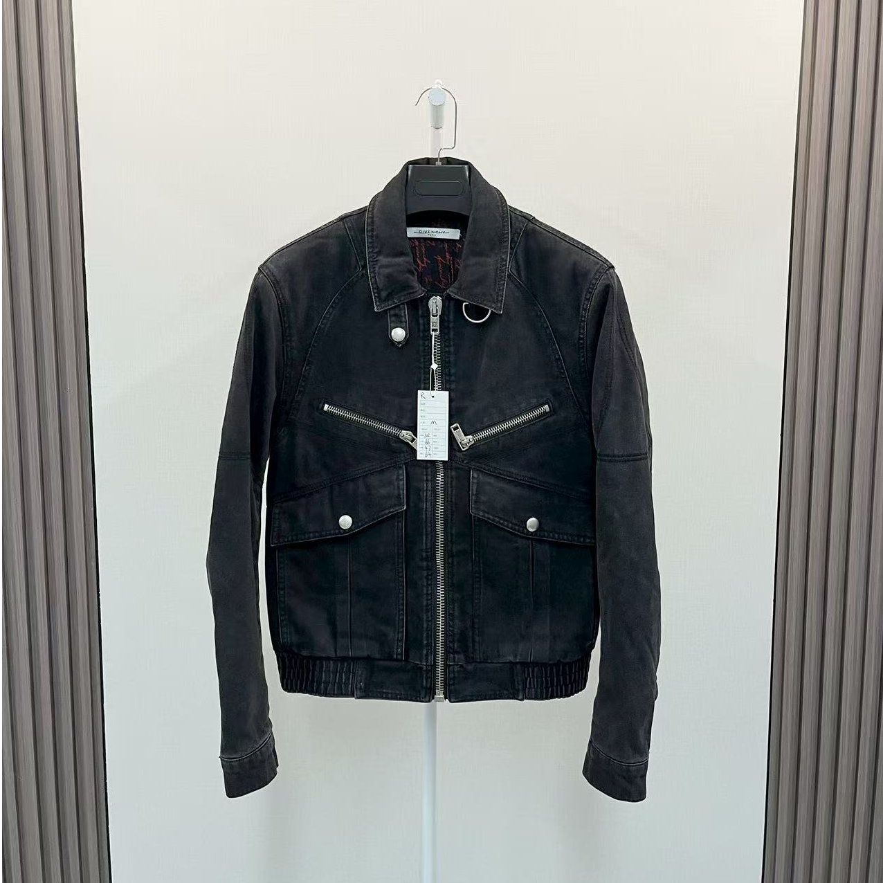 99新 Givenchy/纪梵希 /水洗黑重工拉链内里满印logo夹克外套/M码