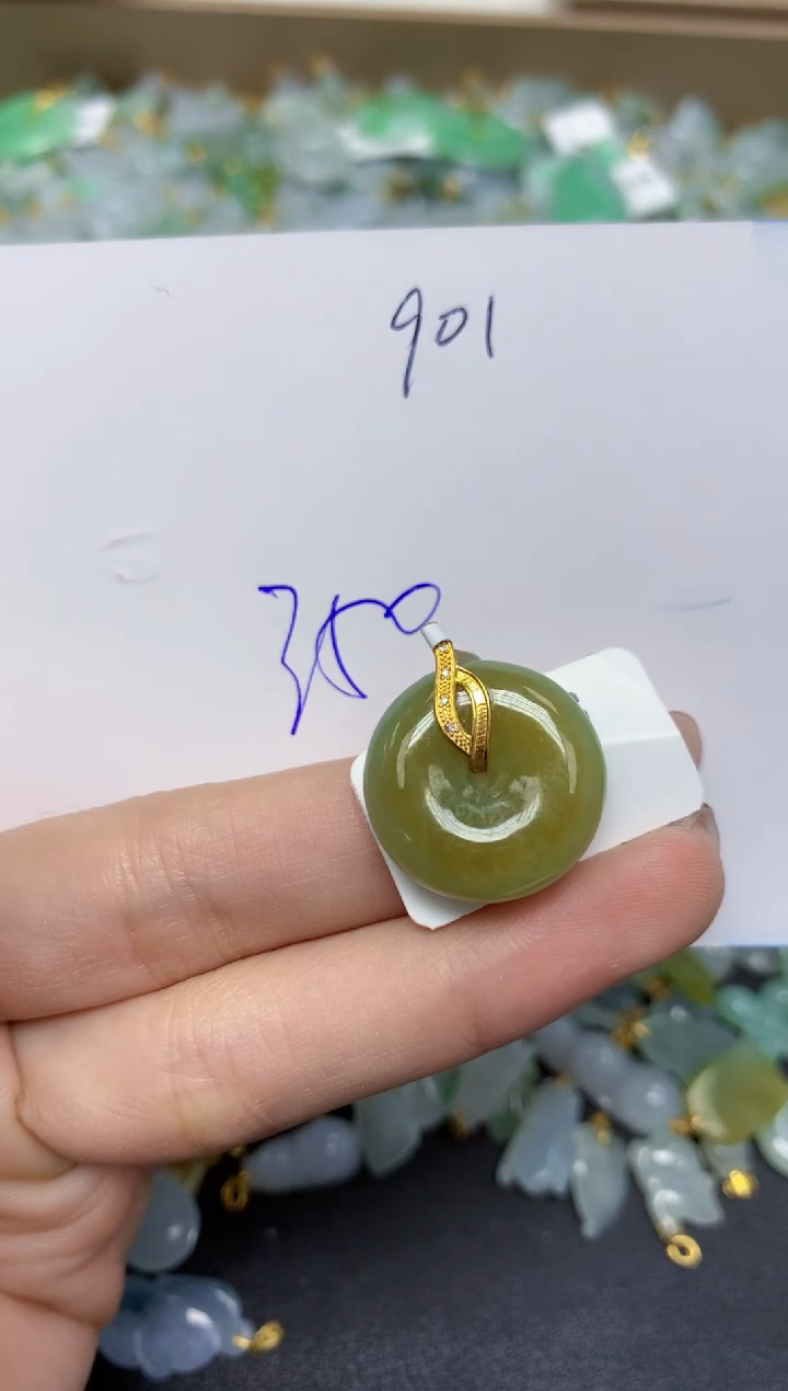 【闪购商品】翡翠颈饰18K金镶嵌天然翡翠A货