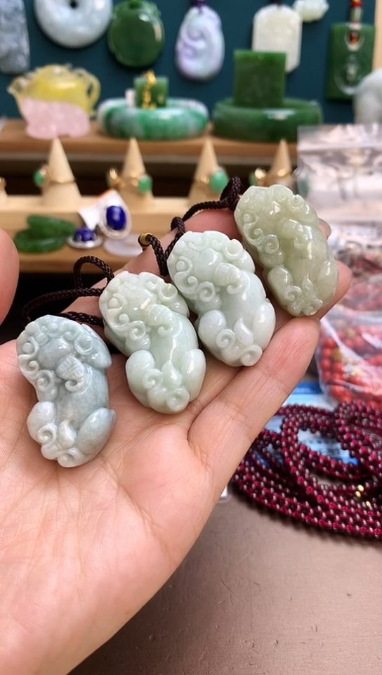 颈饰未镶嵌翡翠翡翠貔貅多样性发一件