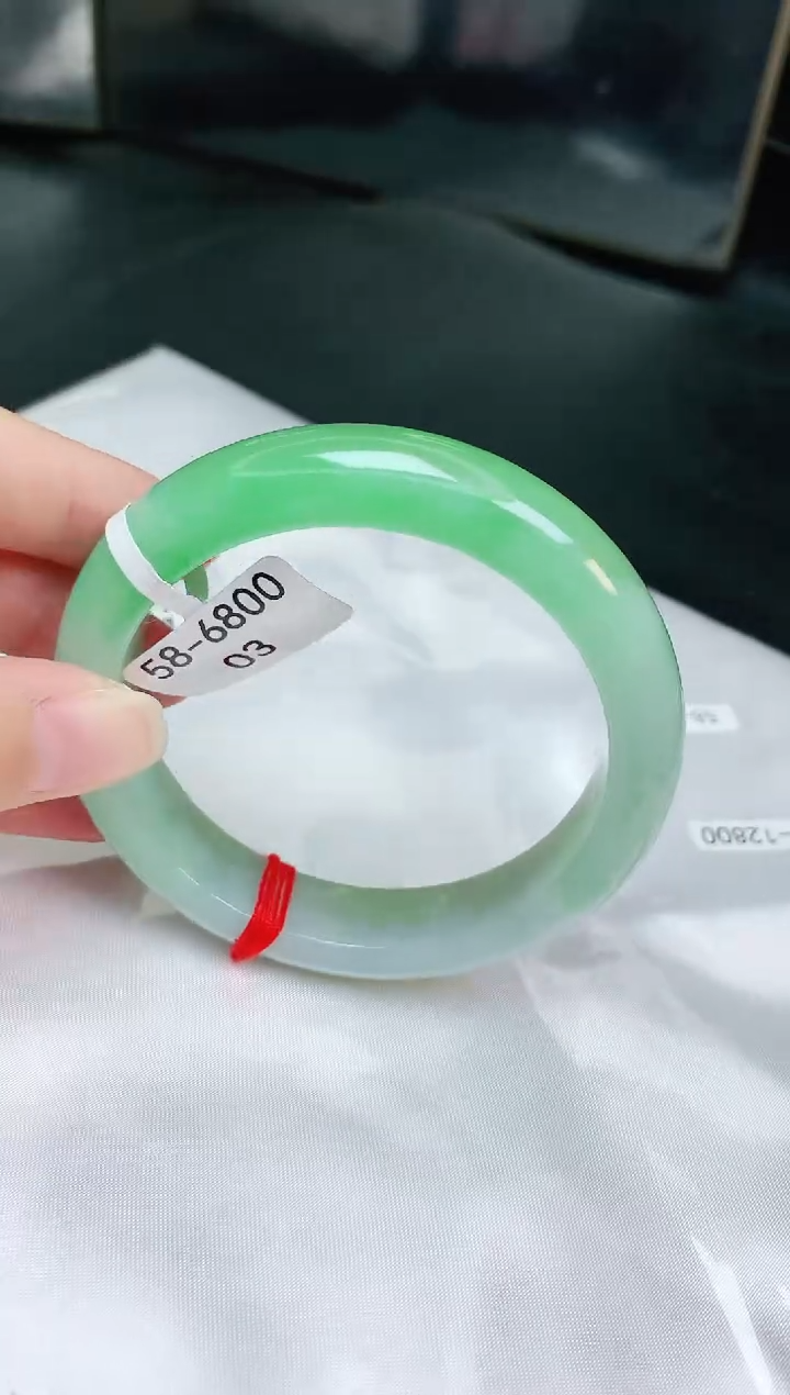 翡翠手镯未镶嵌缅甸天然A货手镯