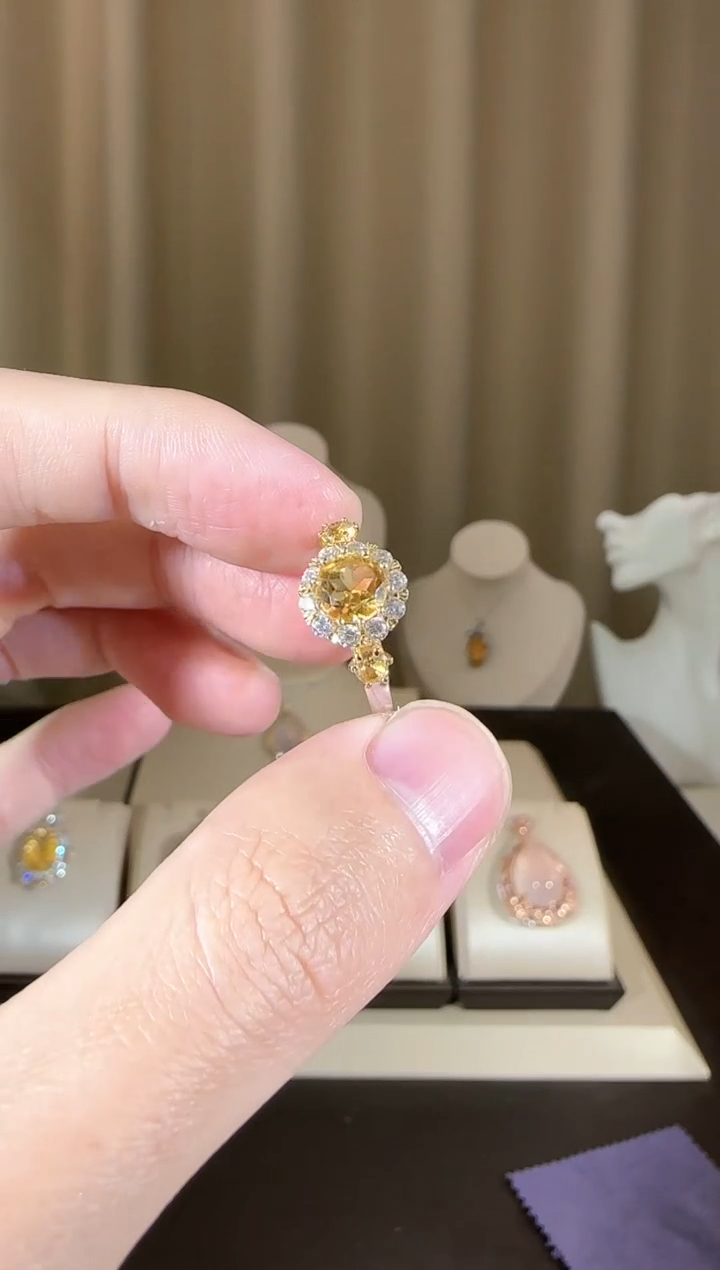 【闪购商品】黄晶戒指银S925镶嵌时尚