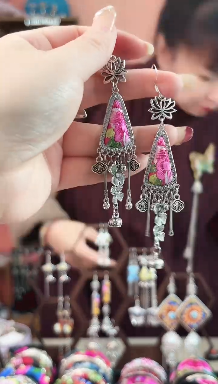 艺枝独绣手工饰品87