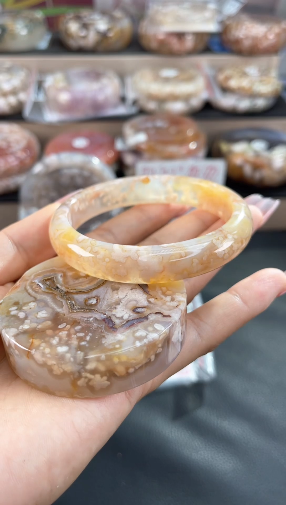 未镶嵌手镯石英质玉60