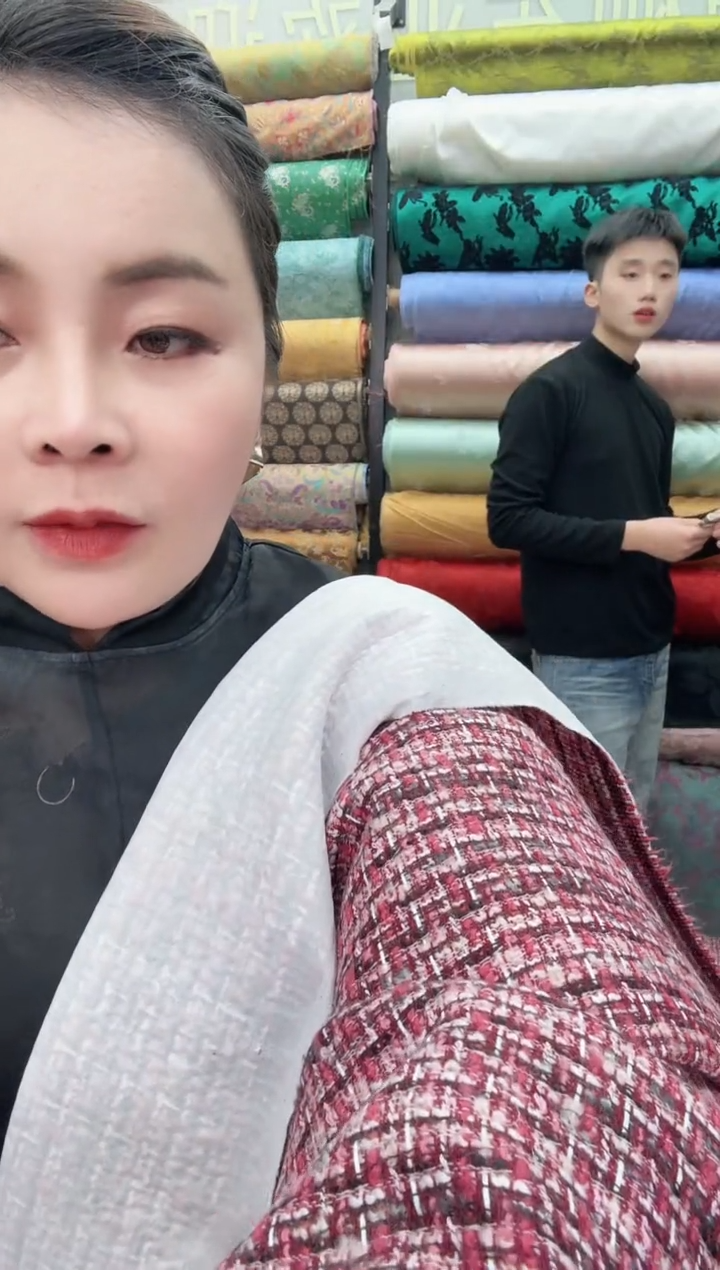 26号红色小香风   半米价