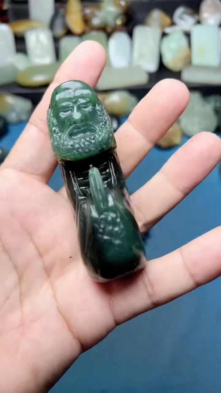 未镶嵌和田玉把件-