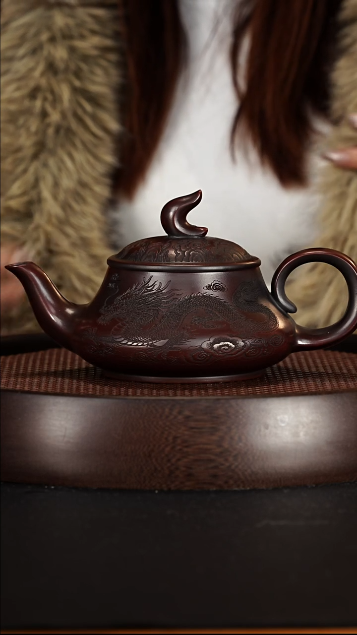 茶壶紫砂宜兴紫砂壶龙山古乌泥柴烧龙凤曲壶400cc