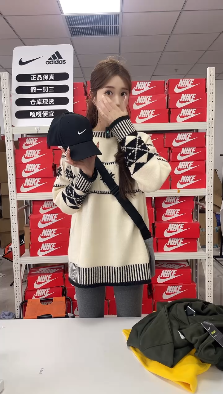 编码闪购尺码  Nike/耐克卫衣卫裤以直播间过款为主帽子小标