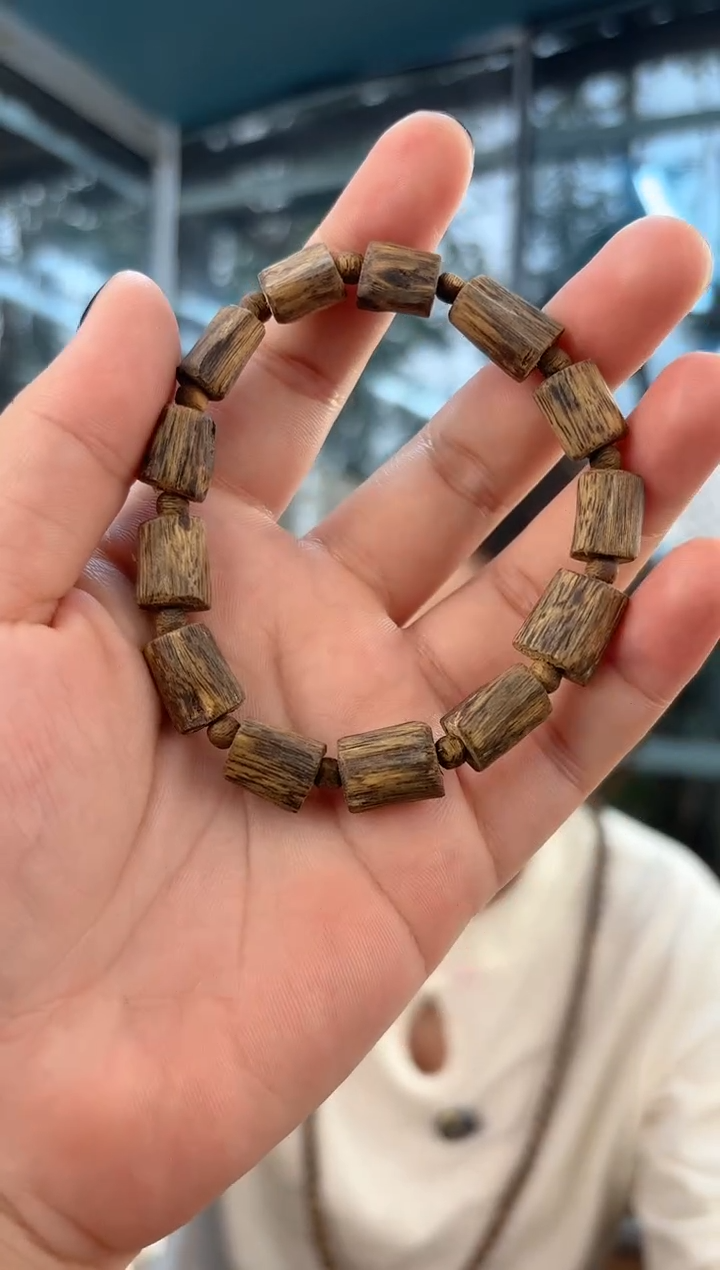 沉香手串海南莺歌绿随型树心油7g老料多样性发货