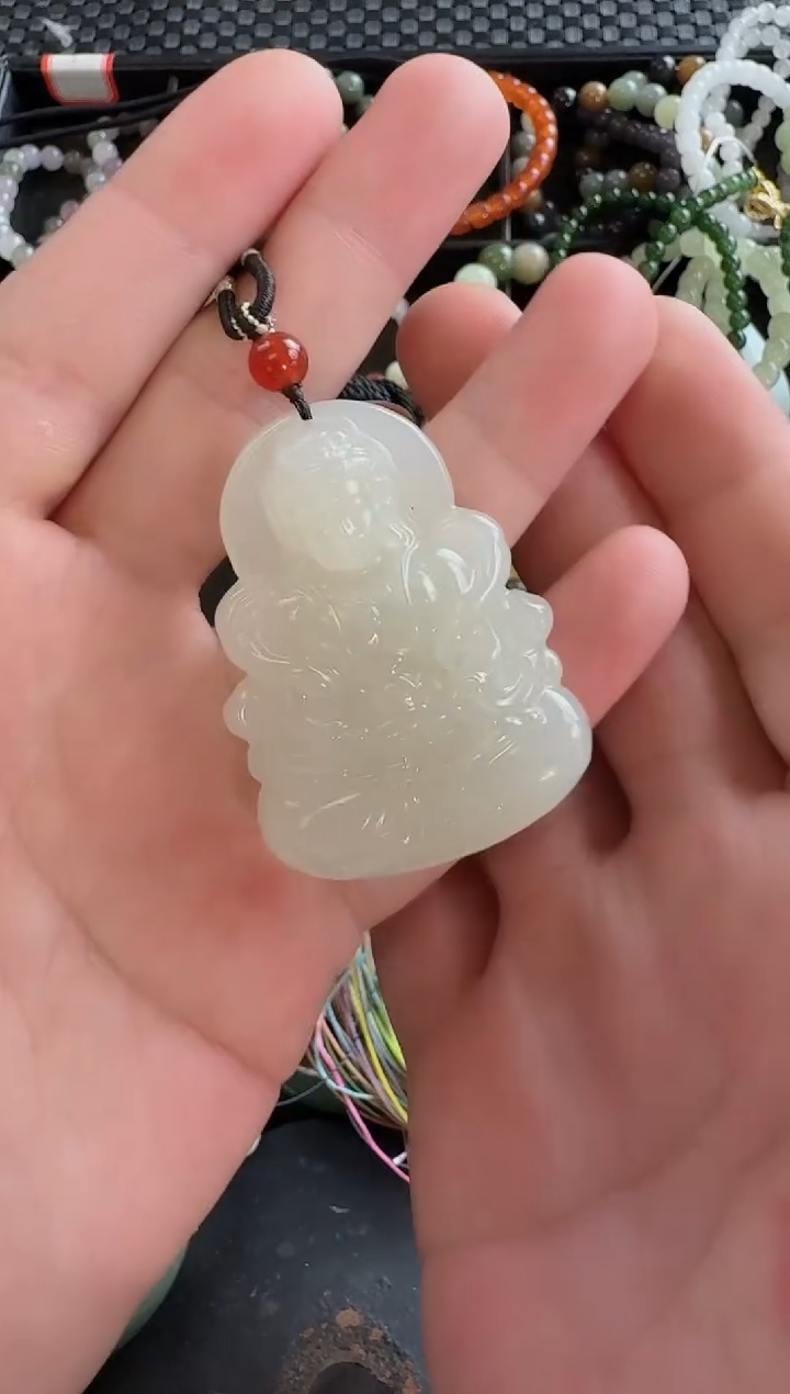 和田玉未镶嵌颈饰清白观音