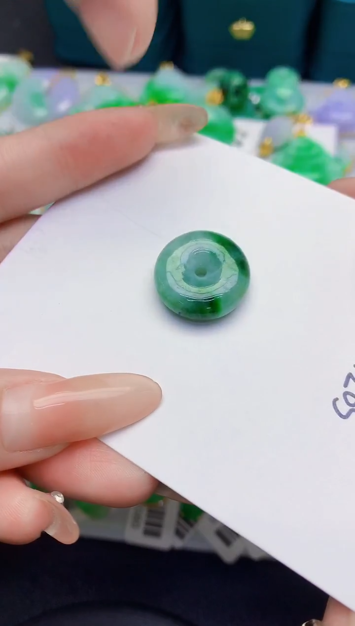 颈饰未镶嵌翡翠缅甸天然翡翠A货