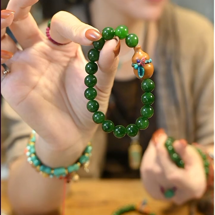  原创设计和田玉葫芦个性手串