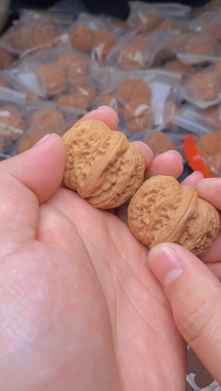 【闪购商品】文玩核桃把件G6号37尺元宝