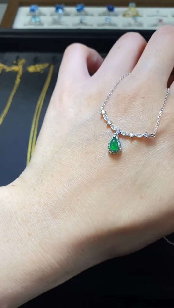 银S925镶嵌颈饰祖母绿S925