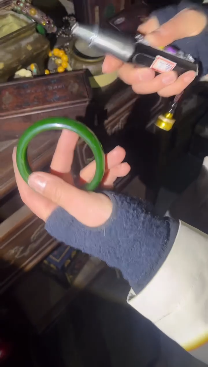 【闪购商品】翡翠手镯未镶嵌85咚咚咚咚咚咚咚咚