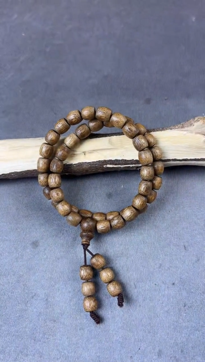 沉香沉香碎屑+菩萨奇08鼓珠双圈多样性发一