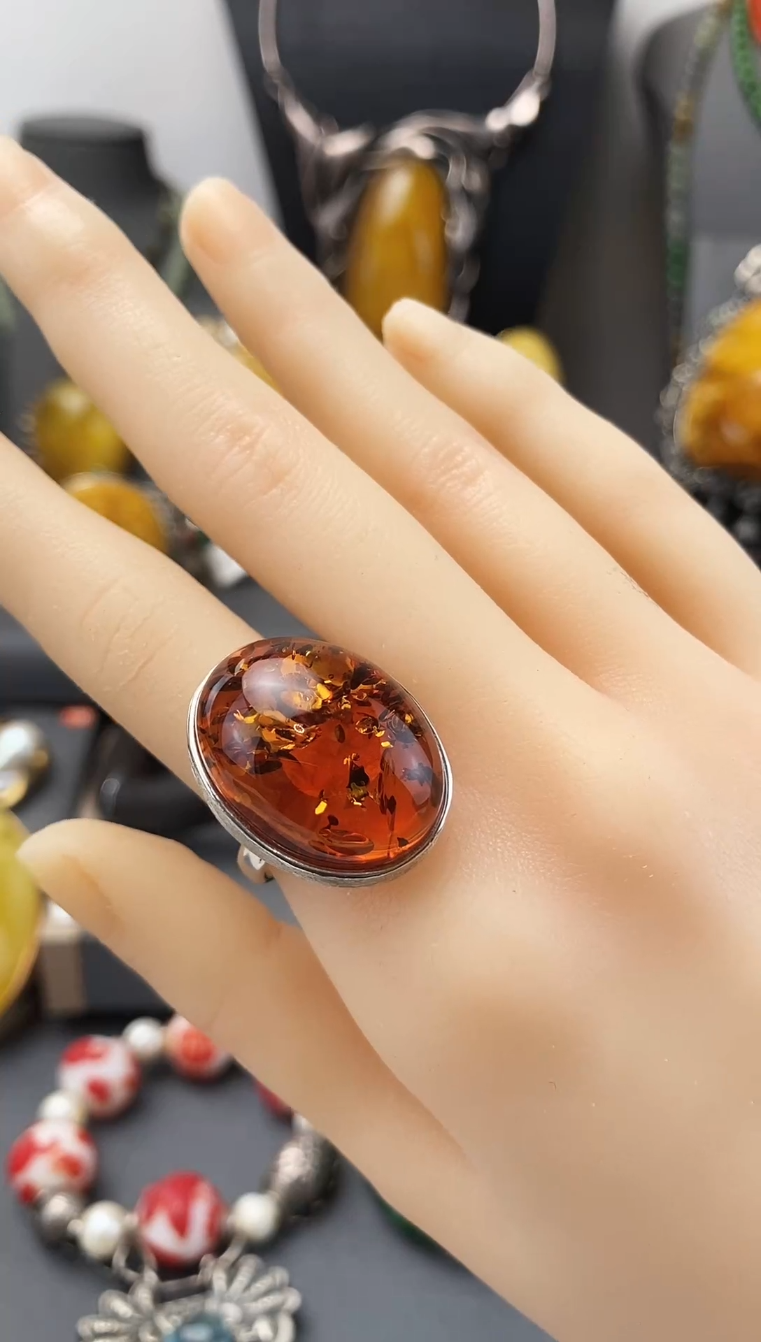 未镶嵌琥珀戒指设计师琥珀戒指