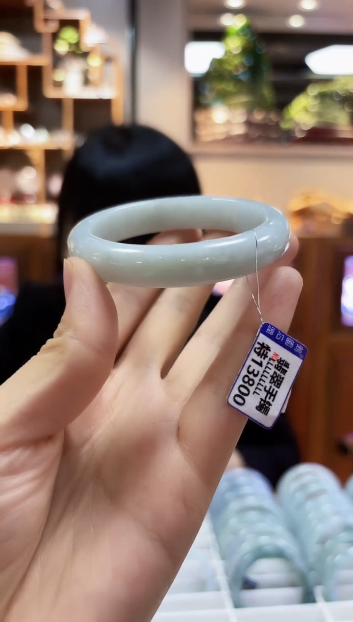 【闪购商品】翡翠颈饰未镶嵌55.3手镯