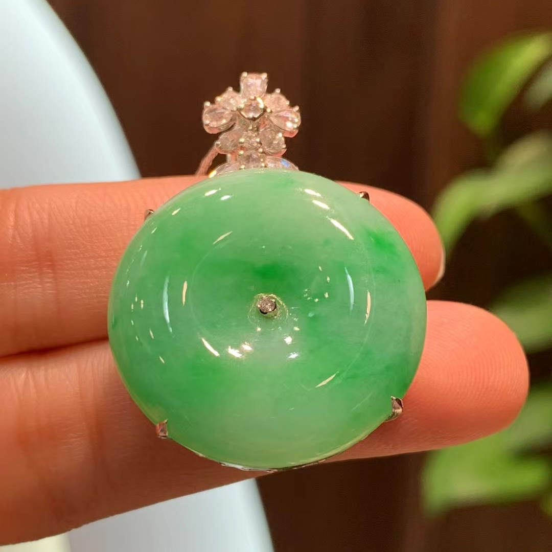 天然A货缅甸翡翠18K金镶嵌水润饱满平安扣吊坠281418