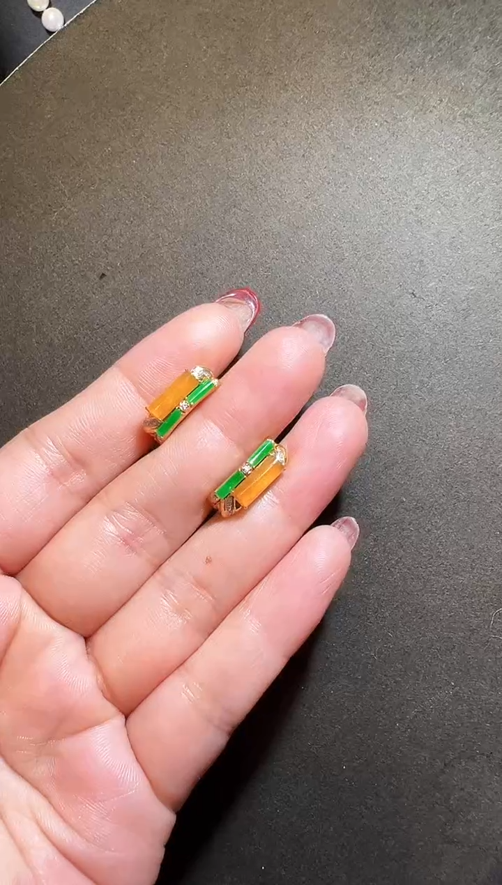 【闪购商品】翡翠耳饰18K金镶嵌 翡翠马鞍耳扣