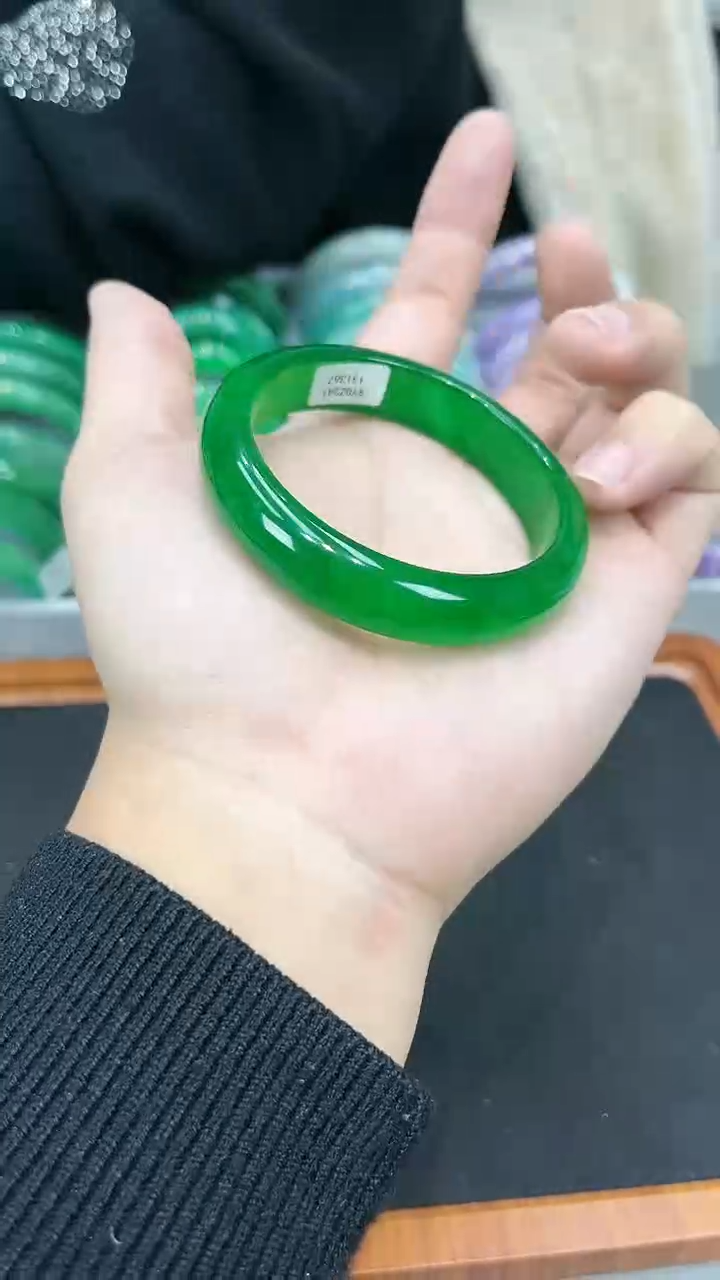 【闪购商品】砖雕s57满绿手镯圈口53-60