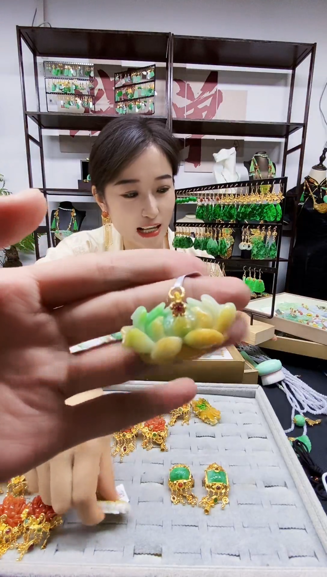 翡翠未镶嵌颈饰翡翠吊坠