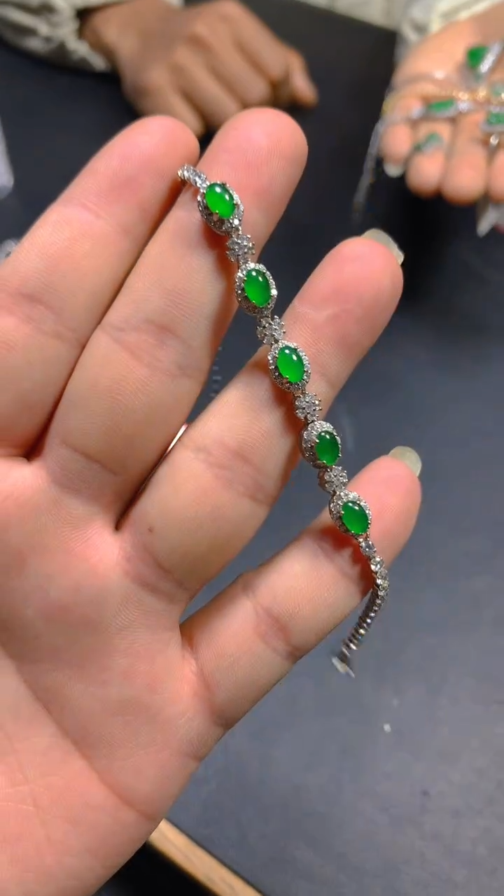 【闪购商品】翡翠手链未镶嵌0095512794/多样性发一