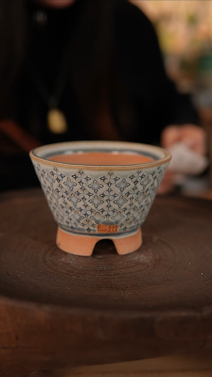 【闪购商品】红陶1-31-143默认有瑕口9.5