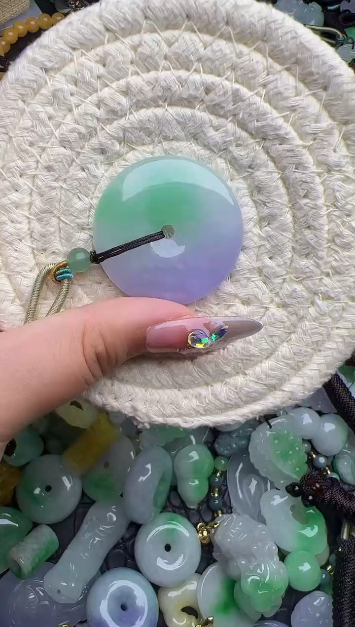 翡翠未镶嵌颈饰天然缅甸翡翠吊坠