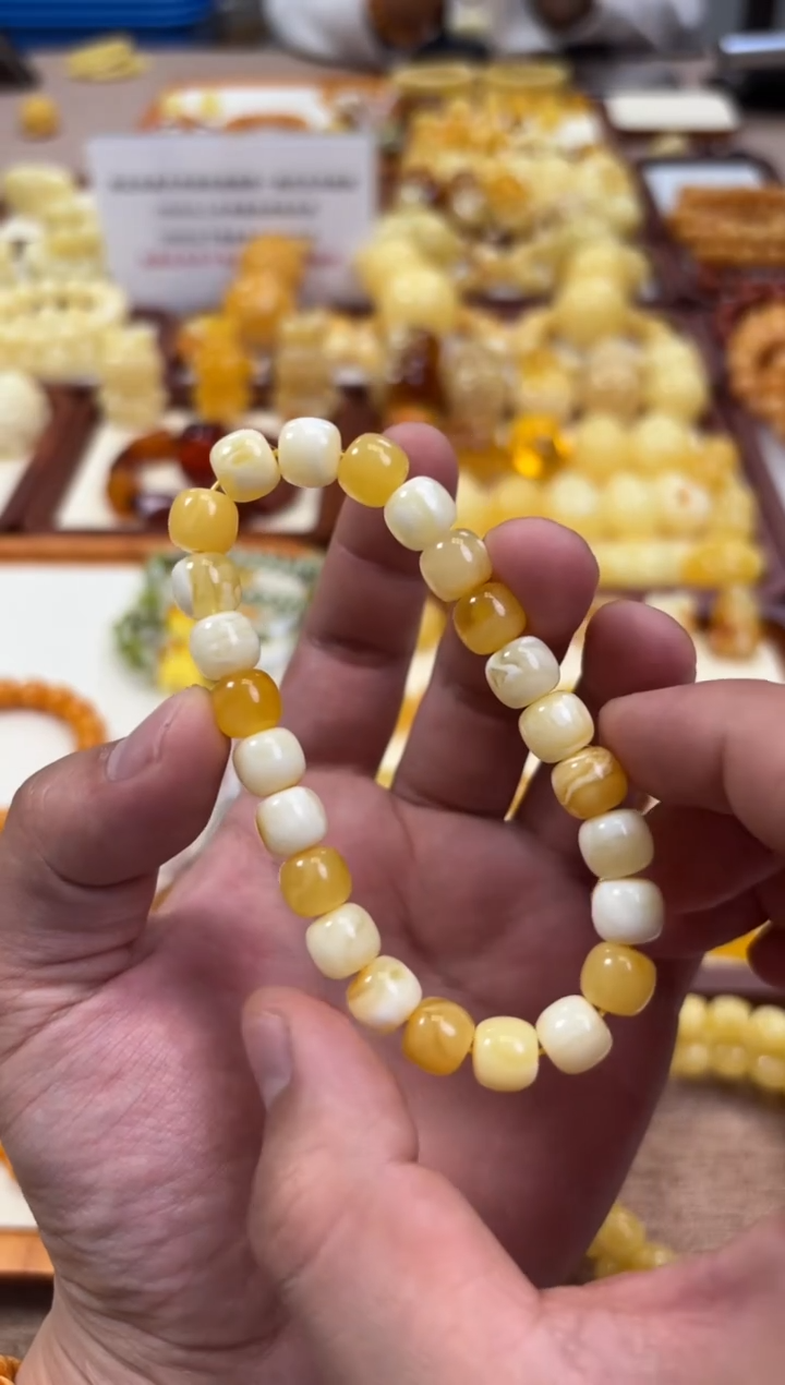 【闪购商品】蜜蜡裸石未镶嵌手串